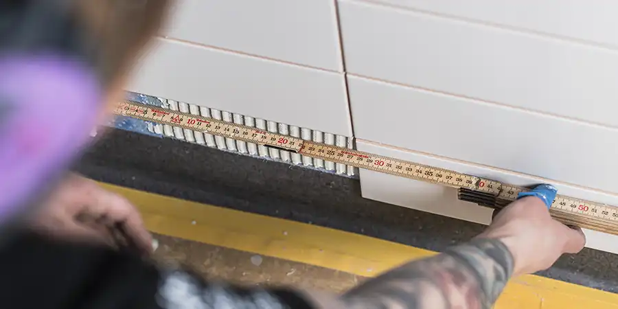 Plattsättning, mäter avstånd